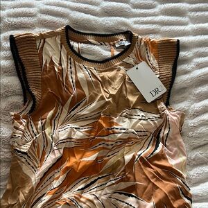 DR2 Gold Sleeveless Pleated Muscle Tee